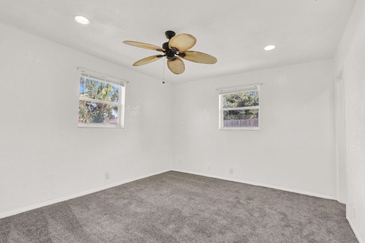 357 Garden Boulevard, Palm Beach Gardens, FL 33410 Photo