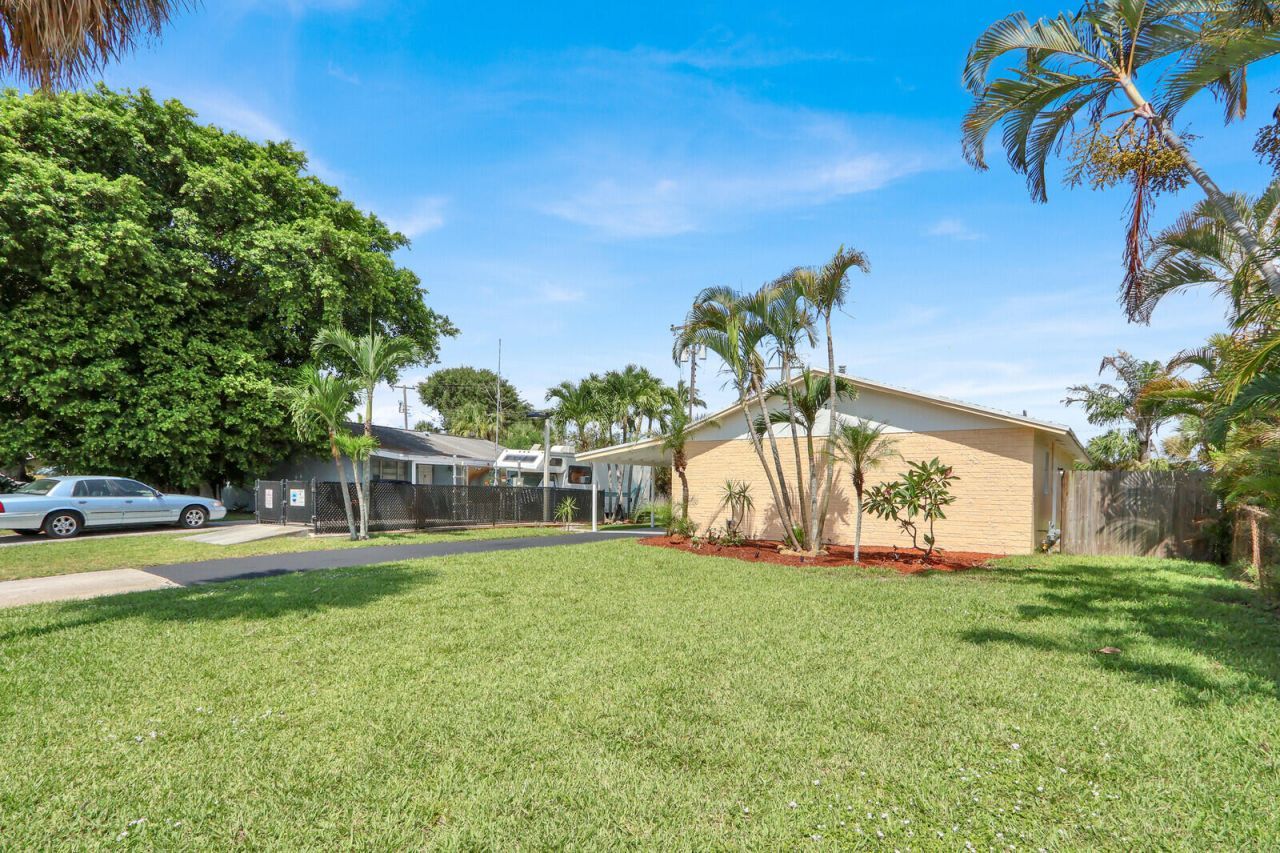 357 Garden Boulevard, Palm Beach Gardens, FL 33410 Photo