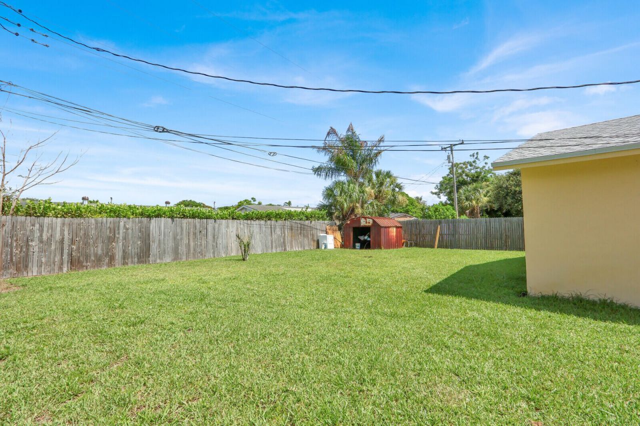 357 Garden Boulevard, Palm Beach Gardens, FL 33410 Photo