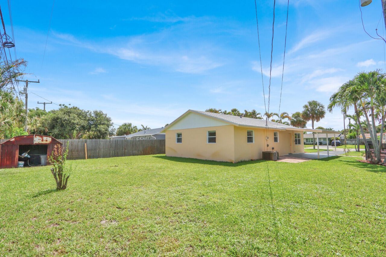 357 Garden Boulevard, Palm Beach Gardens, FL 33410 Photo