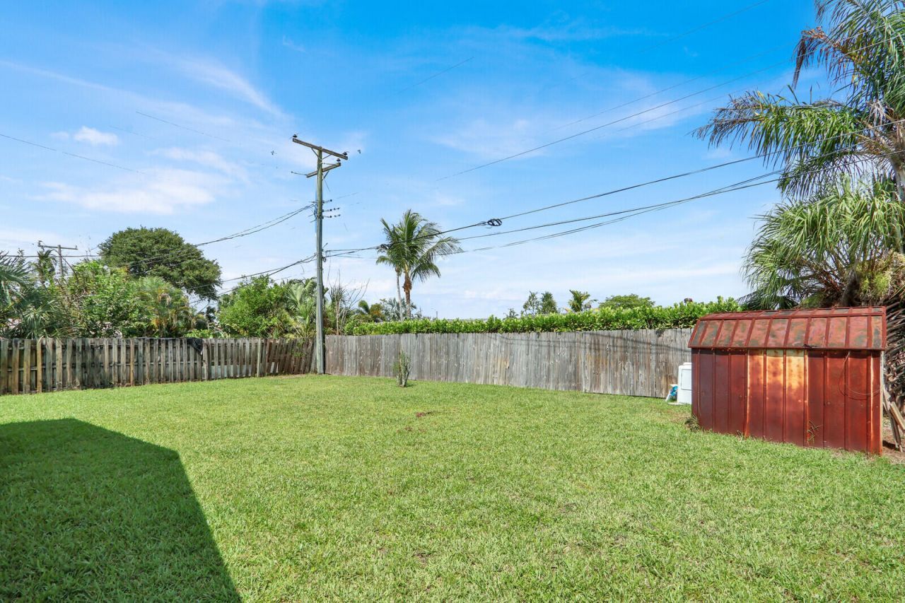 357 Garden Boulevard, Palm Beach Gardens, FL 33410 Photo