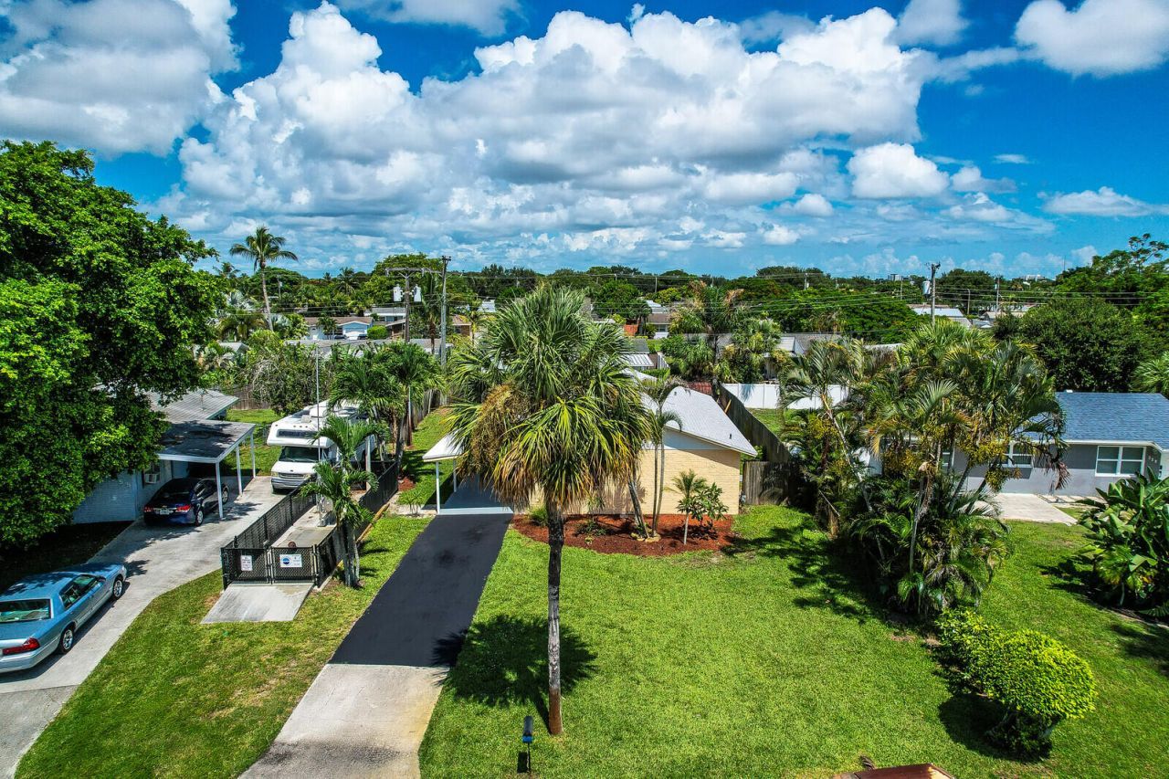 357 Garden Boulevard, Palm Beach Gardens, FL 33410 Photo