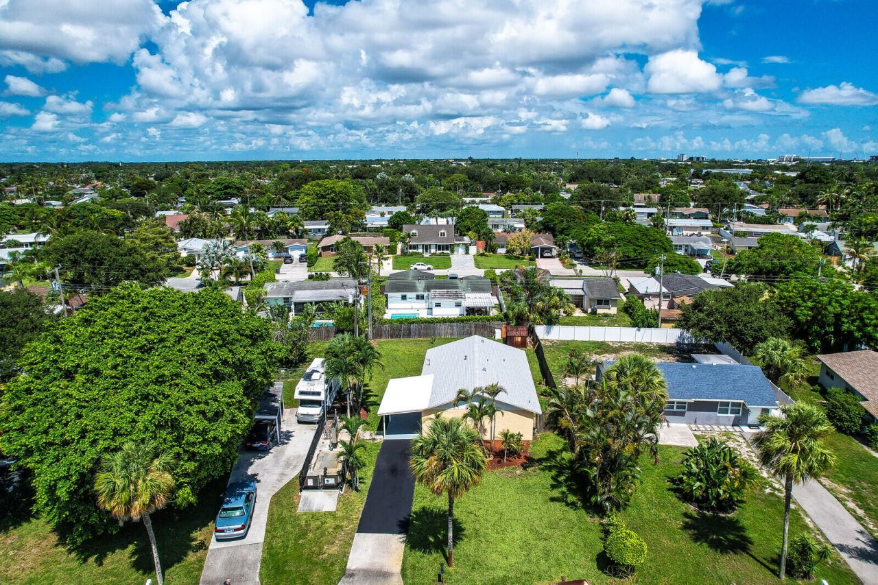 357 Garden Boulevard, Palm Beach Gardens, FL 33410 Photo