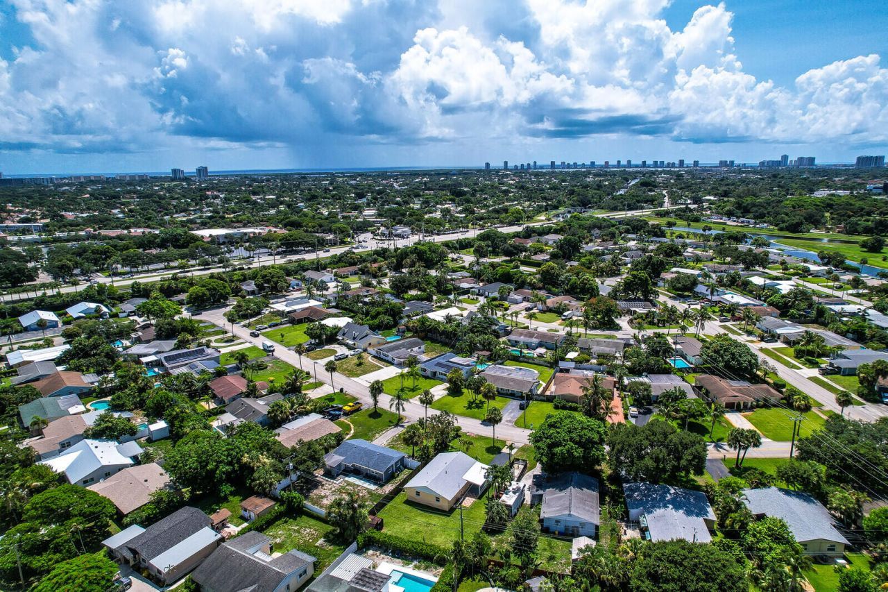 357 Garden Boulevard, Palm Beach Gardens, FL 33410 Photo