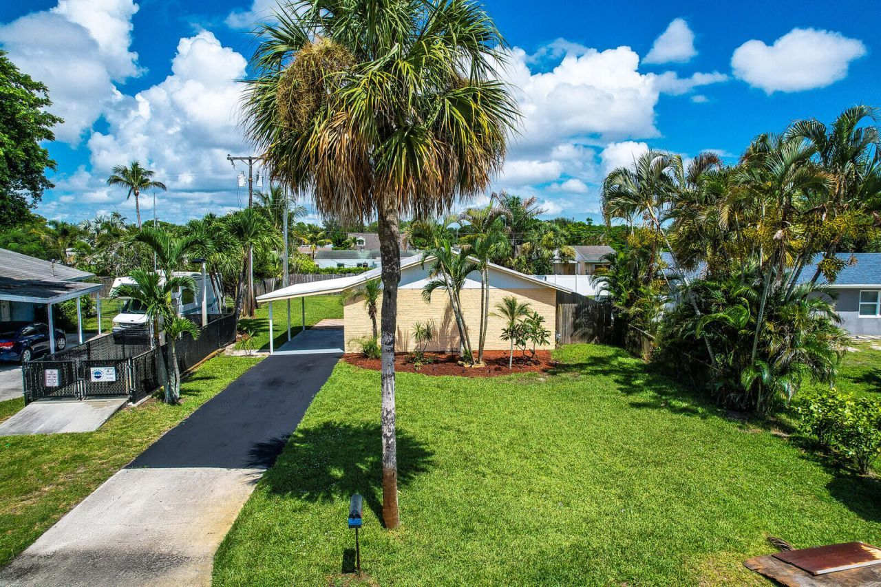 357 Garden Boulevard, Palm Beach Gardens, FL 33410 Photo