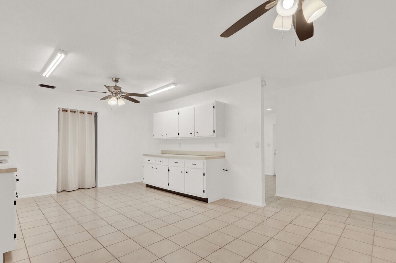 357 Garden Boulevard, Palm Beach Gardens, FL 33410 Photo