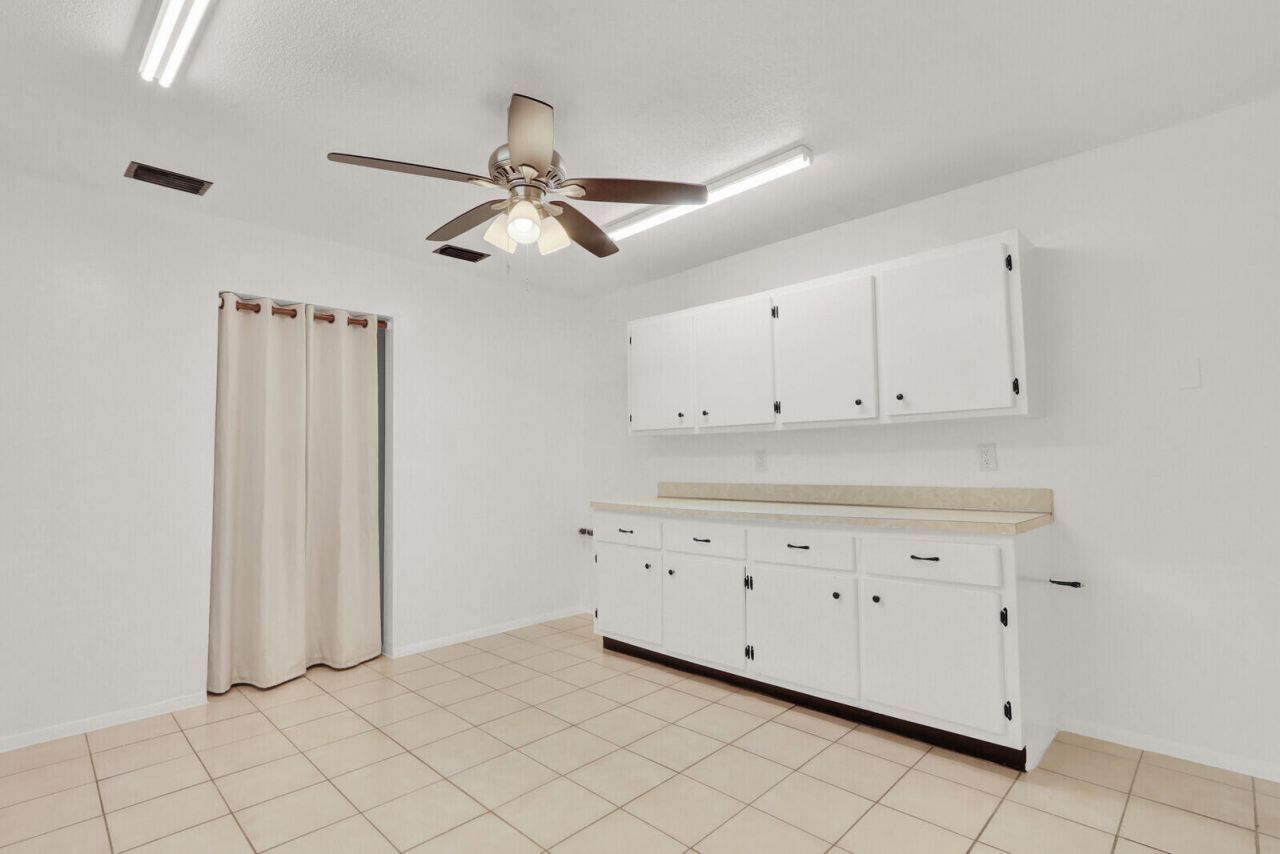 357 Garden Boulevard, Palm Beach Gardens, FL 33410 Photo