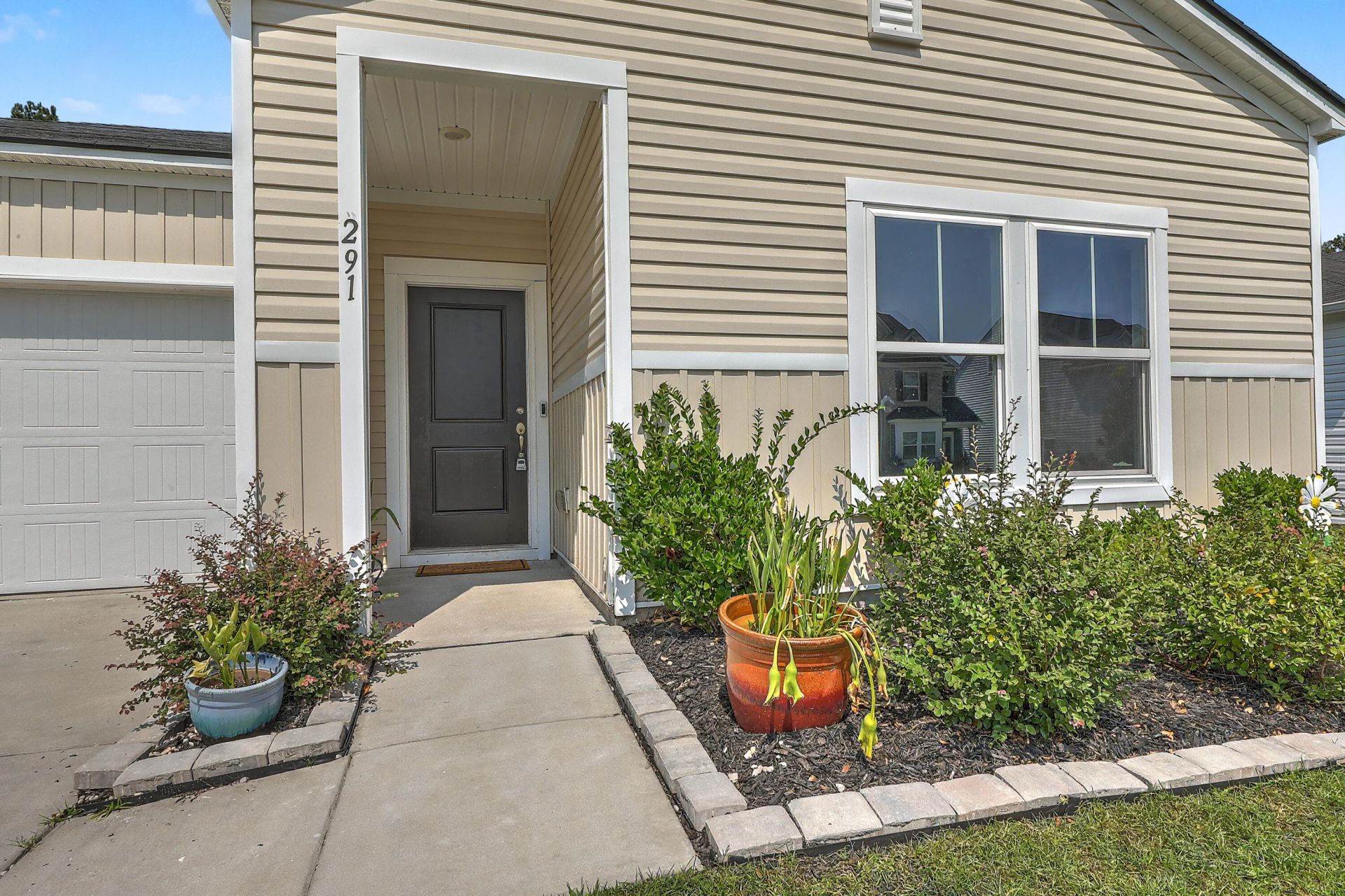 291 Firewheel Court Photo 6