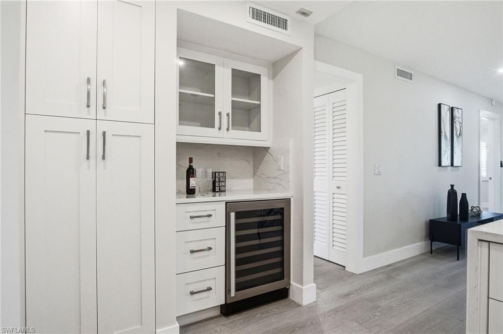 9 High Point Cir N, Unit 108, Naples, FL 34103 Photo