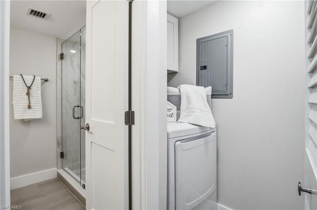 9 High Point Cir N, Unit 108, Naples, FL 34103 Photo