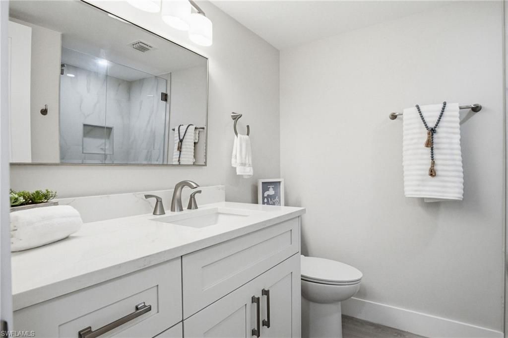 9 High Point Cir N, Unit 108, Naples, FL 34103 Photo