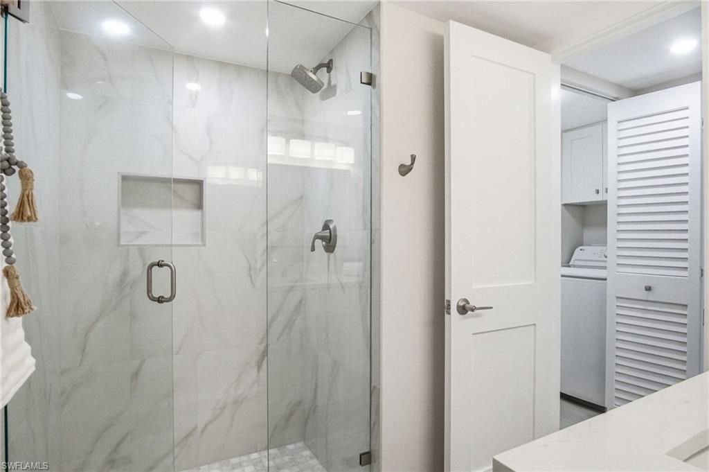 9 High Point Cir N, Unit 108, Naples, FL 34103 Photo