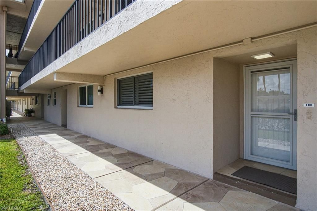 9 High Point Cir N, Unit 108, Naples, FL 34103 Photo