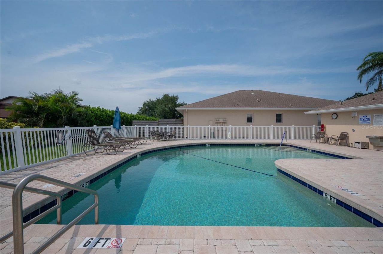 2645 73rd Court W, Unit 123, Bradenton, FL 34209 Photo