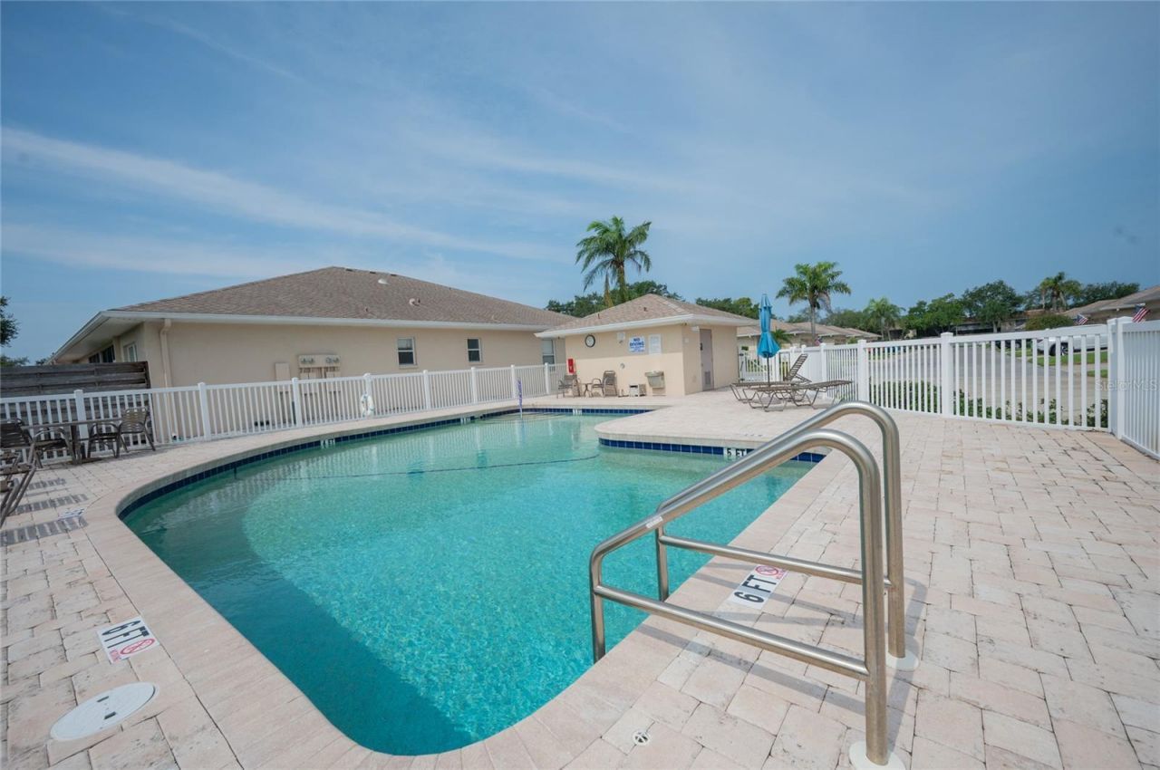 2645 73rd Court W, Unit 123, Bradenton, FL 34209 Photo