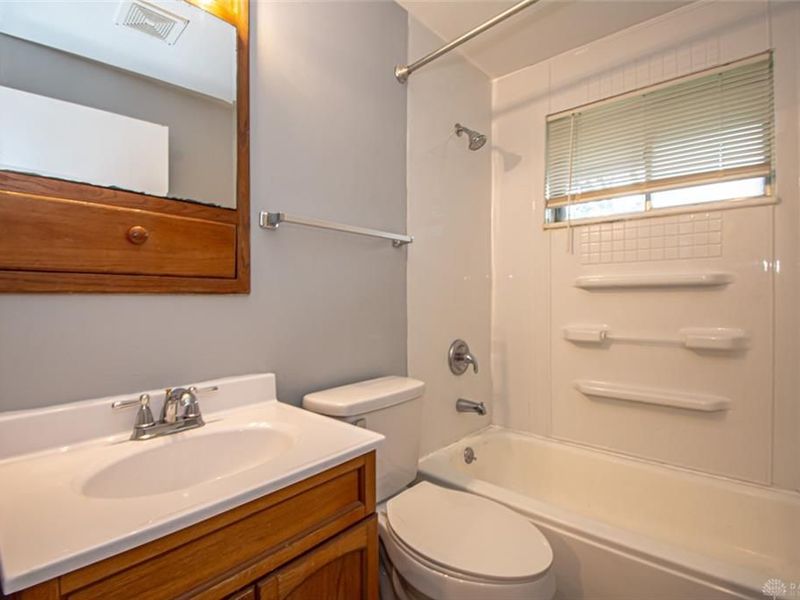 6111 Rosebury Drive, Huber Heights, OH 45424 Photo 9