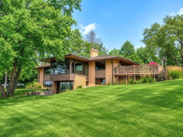 19 Dove Lane , North Oaks, MN 55127