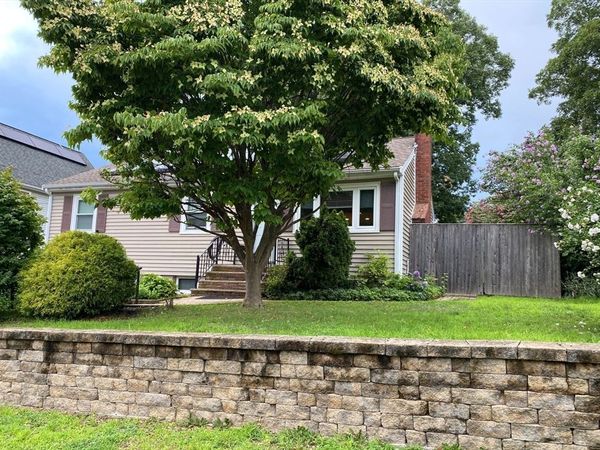 12 Welsford St, Brockton, MA 02302