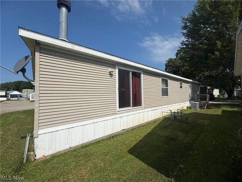 1241 N Park Circle, Brookfield, OH 44403 Photo 4