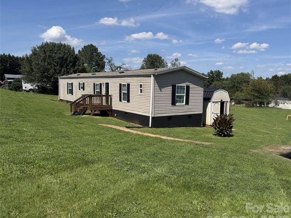 4158 High View Court , Claremont, NC 28610