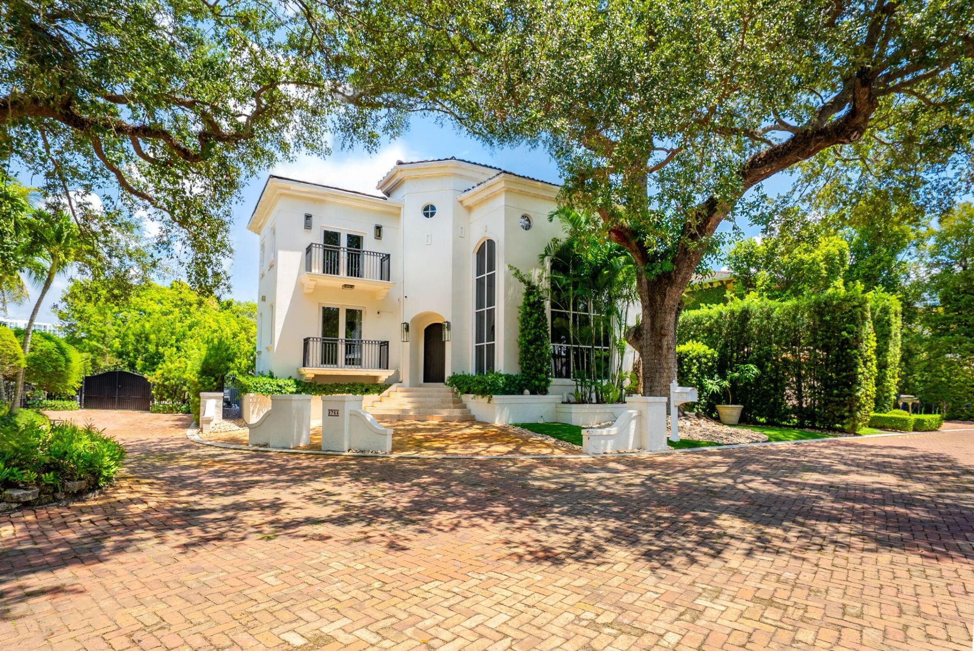 2765 Brickell Court, Miami, FL 33129 Photo