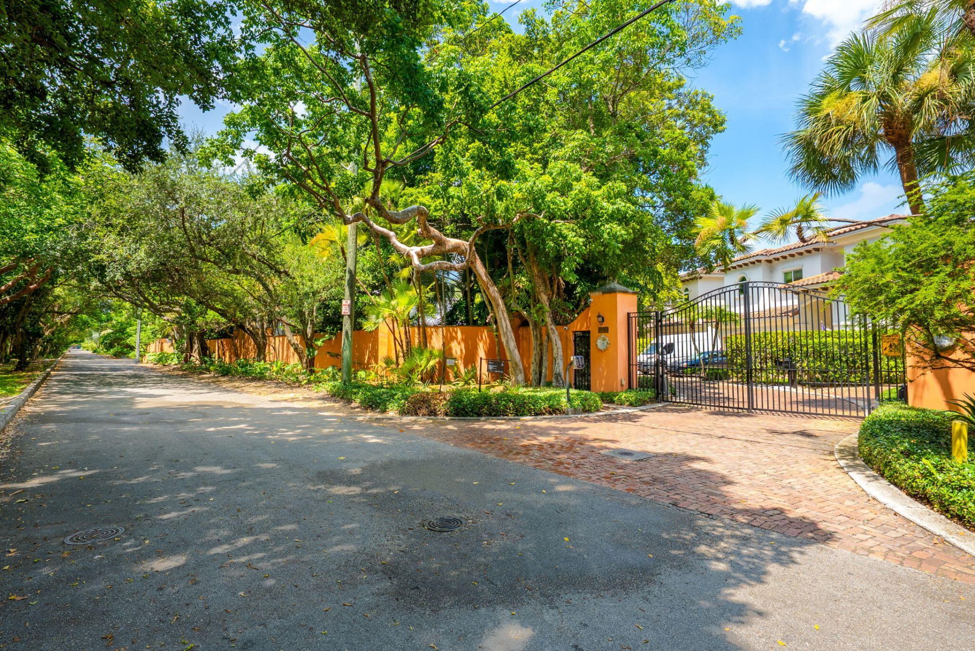 2765 Brickell Court, Miami, FL 33129 Photo