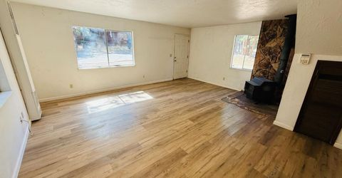 3849 Steven Lane, South Lake Tahoe, CA 96150 Photo
