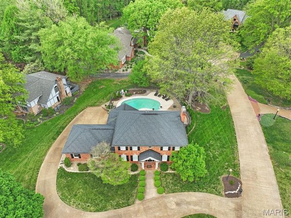 6 Pinebrook Court , Edwardsville, IL 62025