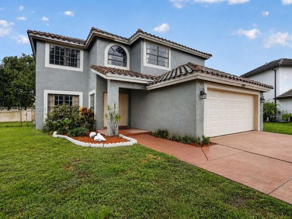 1580 SW 87th Ter , Pembroke Pines, FL 33025