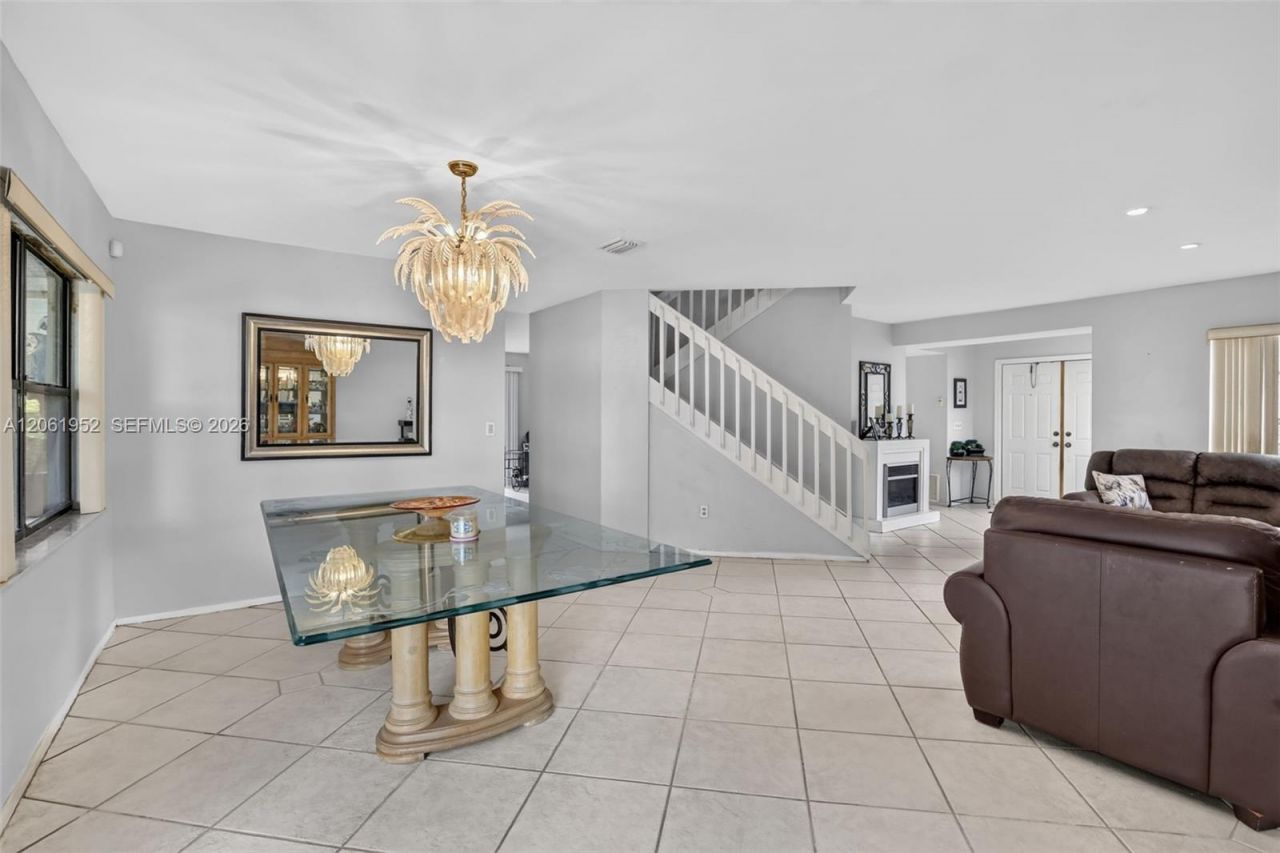 1580 SW 87th Ter, Pembroke Pines, FL 33025 Photo