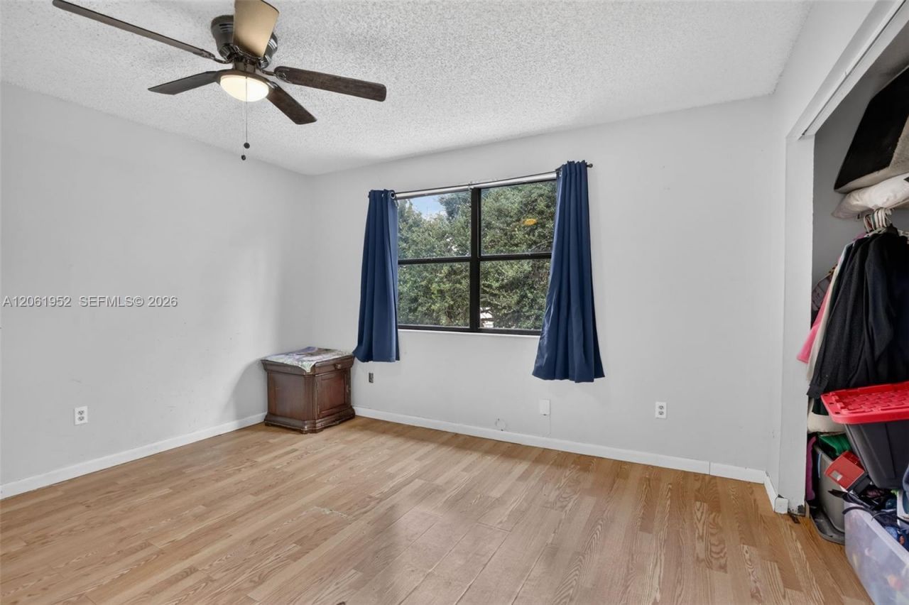 1580 SW 87th Ter, Pembroke Pines, FL 33025 Photo