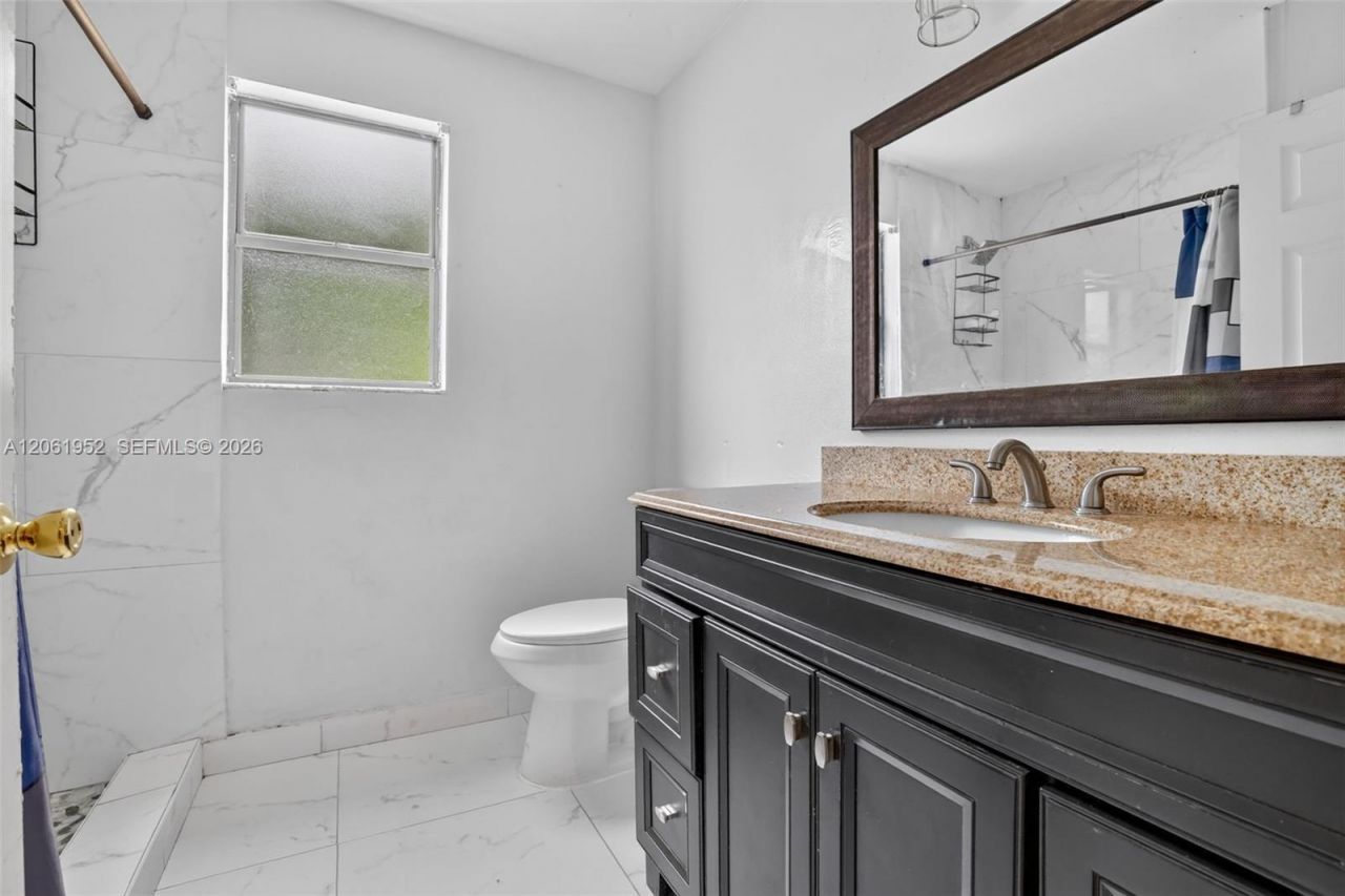 1580 SW 87th Ter, Pembroke Pines, FL 33025 Photo