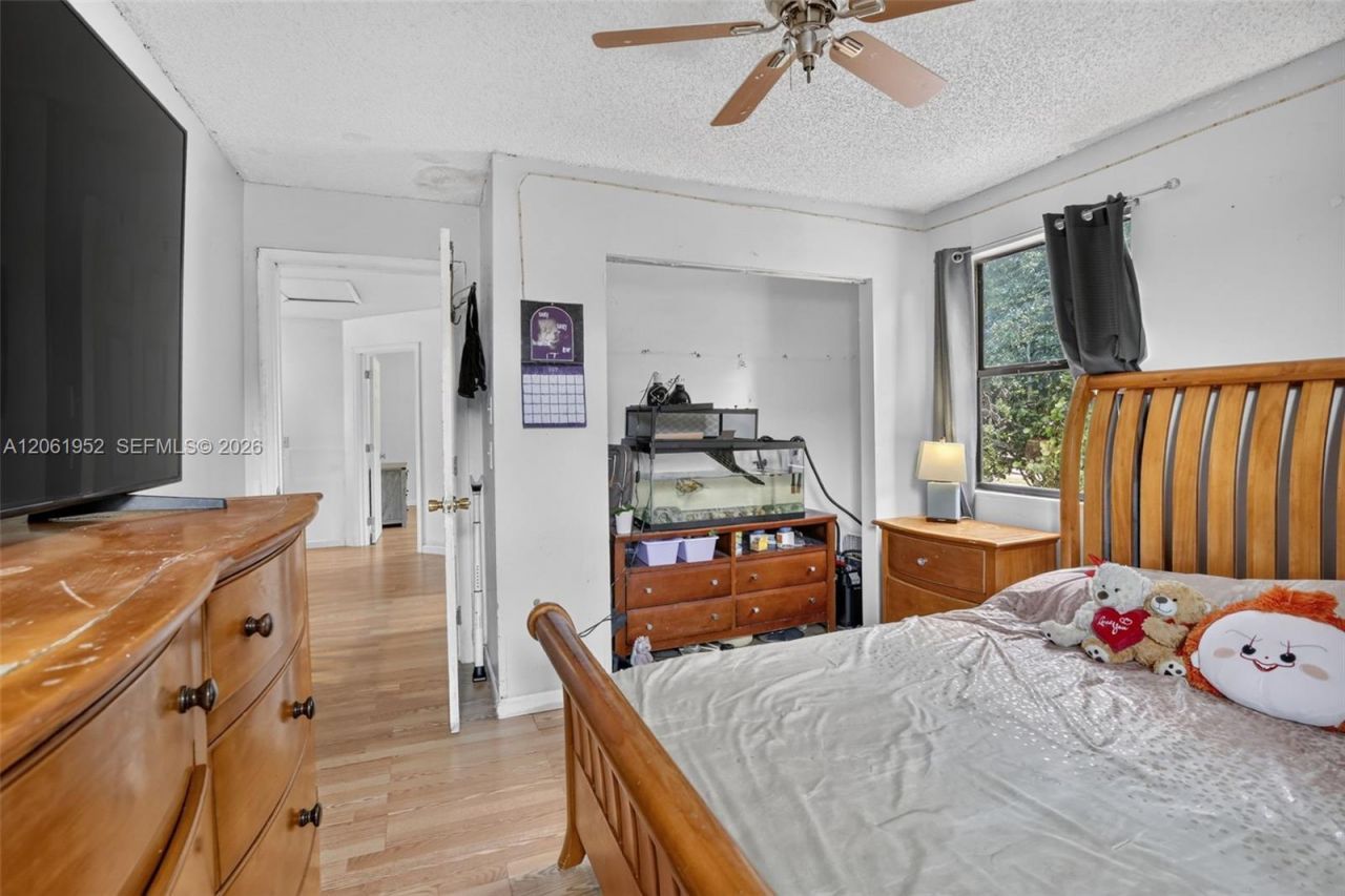 1580 SW 87th Ter, Pembroke Pines, FL 33025 Photo