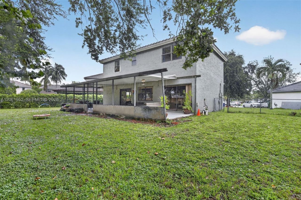 1580 SW 87th Ter, Pembroke Pines, FL 33025 Photo