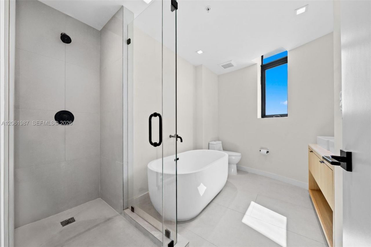 2688 SW 25th Ave , Miami, FL 33133 Photo