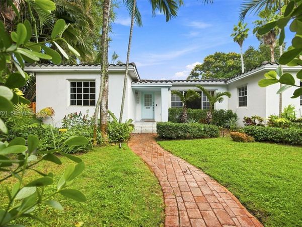 260 NE 95th St , Miami Shores, FL 33138