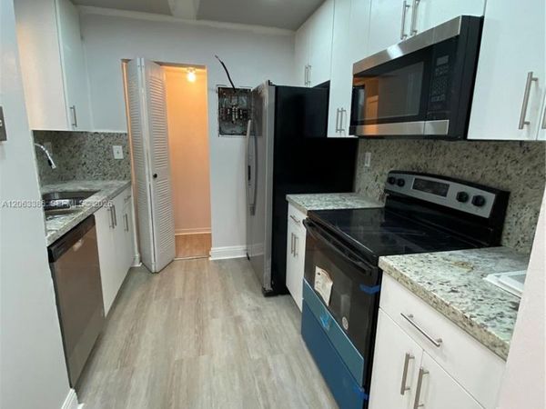 556 NW 114th Ave , Unit 203, Sweetwater, FL 33172