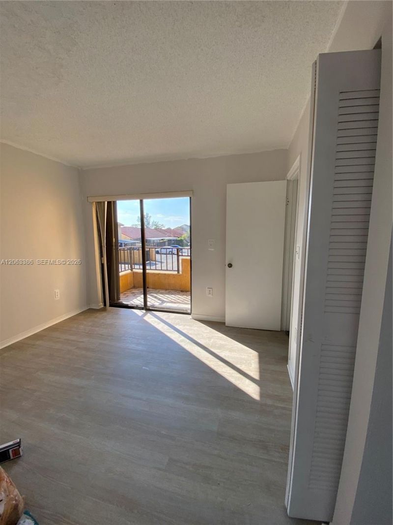 556 NW 114th Ave, Unit 203, Sweetwater, FL 33172 Photo