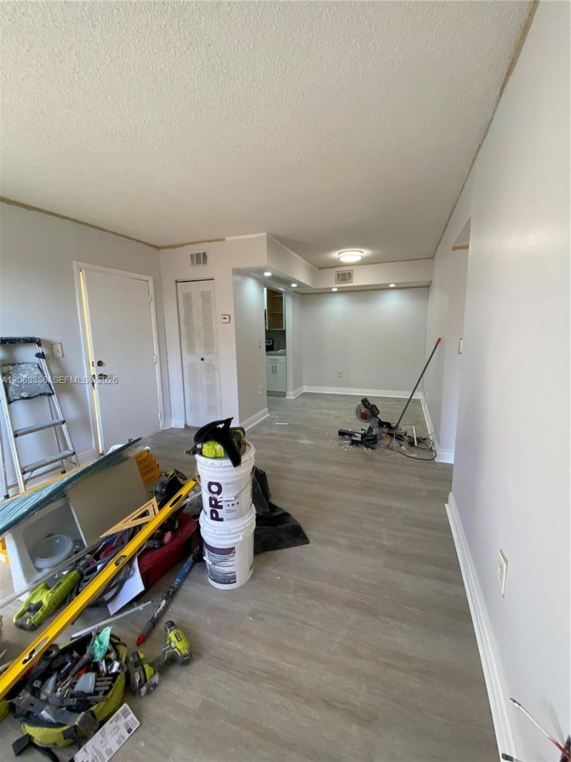 556 NW 114th Ave, Unit 203, Sweetwater, FL 33172 Photo