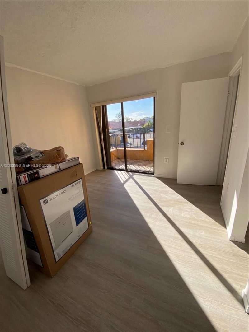556 NW 114th Ave, Unit 203, Sweetwater, FL 33172 Photo