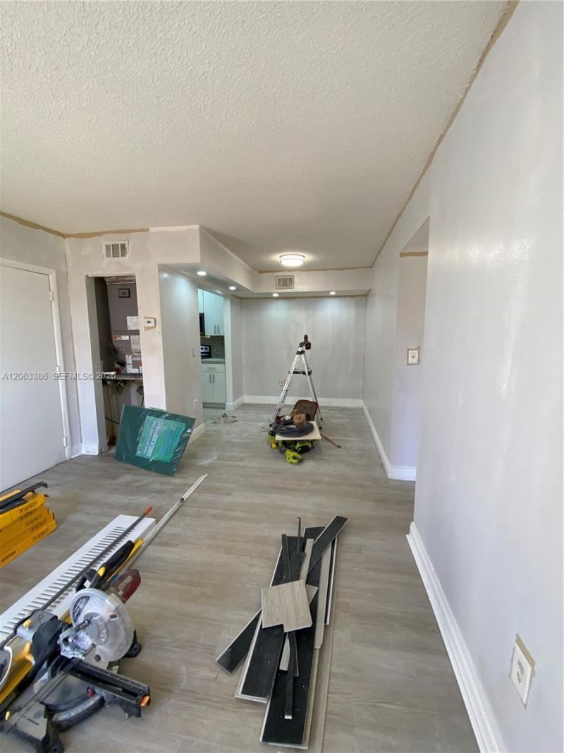 556 NW 114th Ave, Unit 203, Sweetwater, FL 33172 Photo