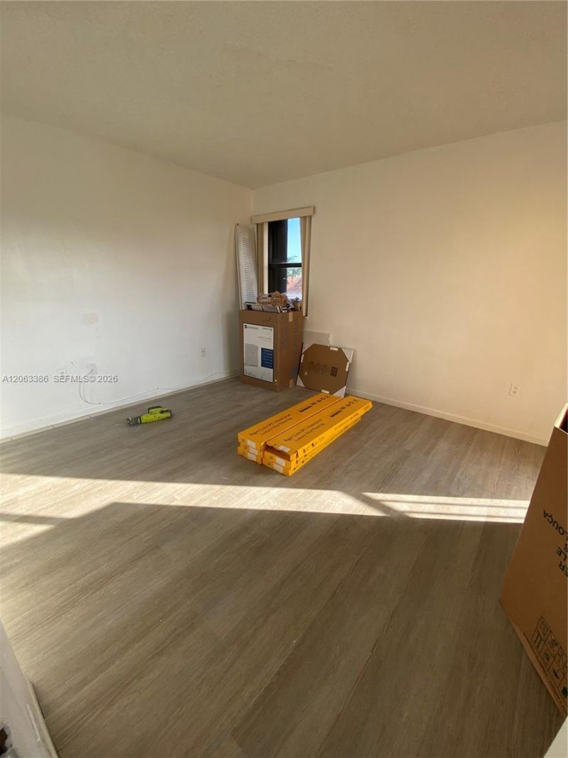 556 NW 114th Ave, Unit 203, Sweetwater, FL 33172 Photo