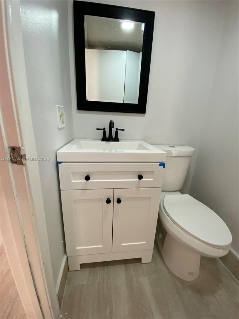 556 NW 114th Ave, Unit 203, Sweetwater, FL 33172 Photo