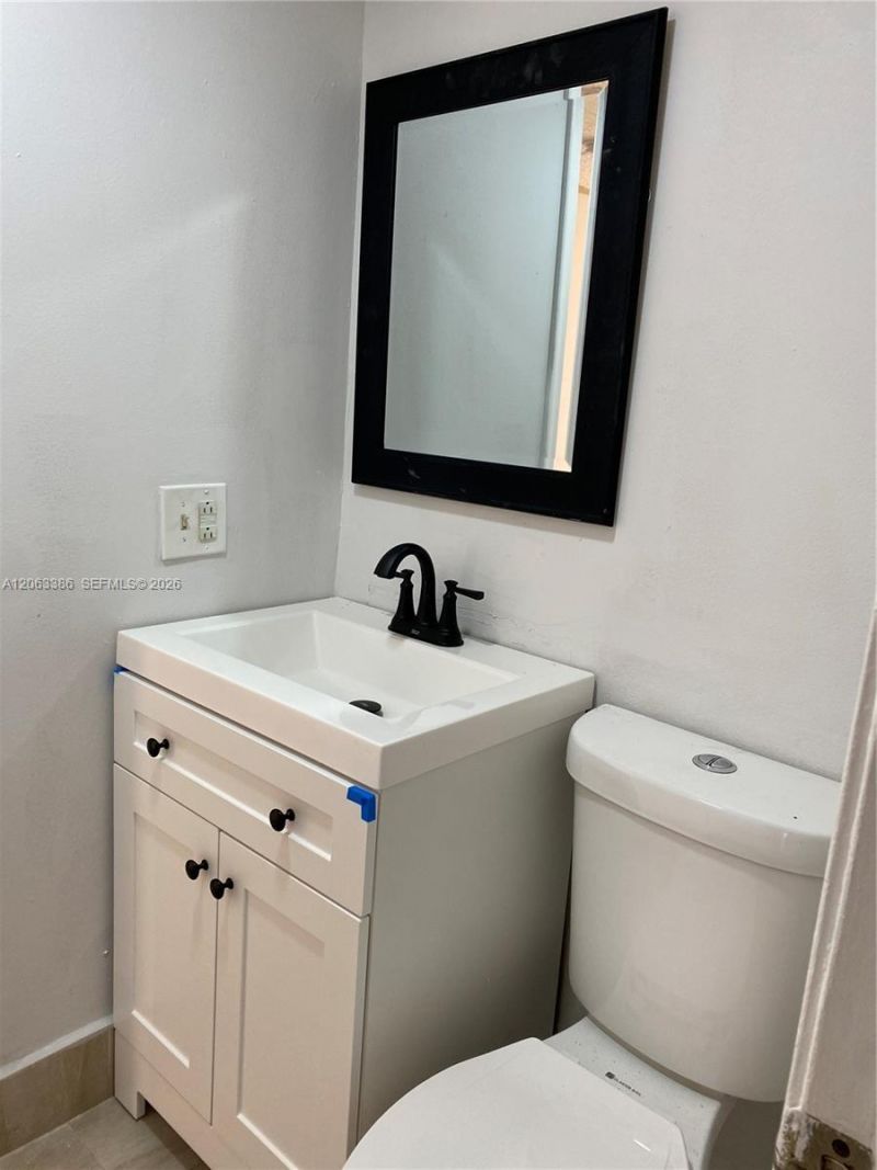556 NW 114th Ave, Unit 203, Sweetwater, FL 33172 Photo