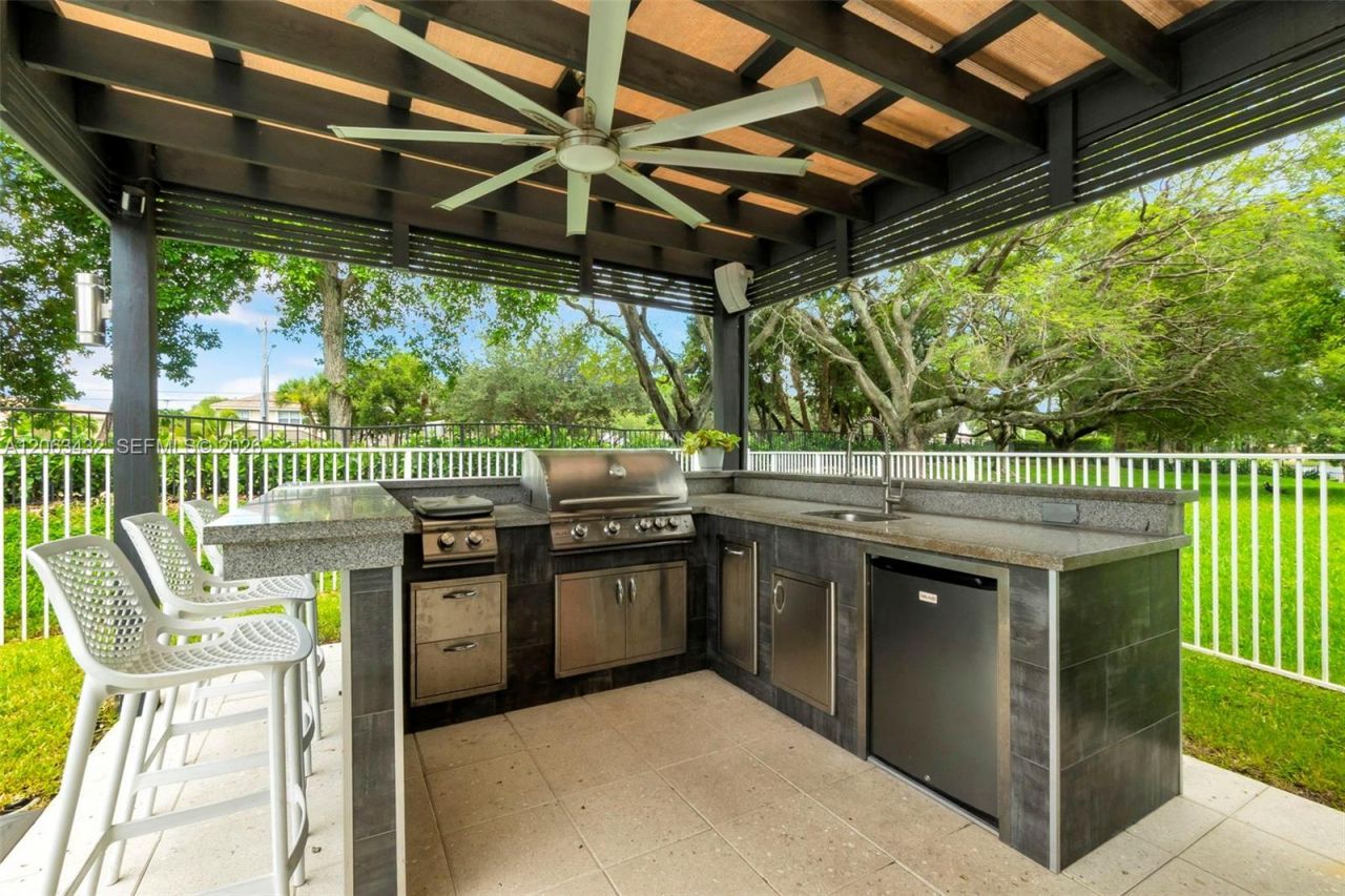 2061 SW 162nd Ave , Miramar, FL 33027 Photo