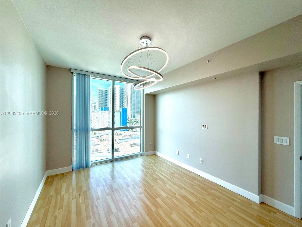 1945 S Ocean Dr, Unit 710, Hallandale Beach, FL 33009 Photo