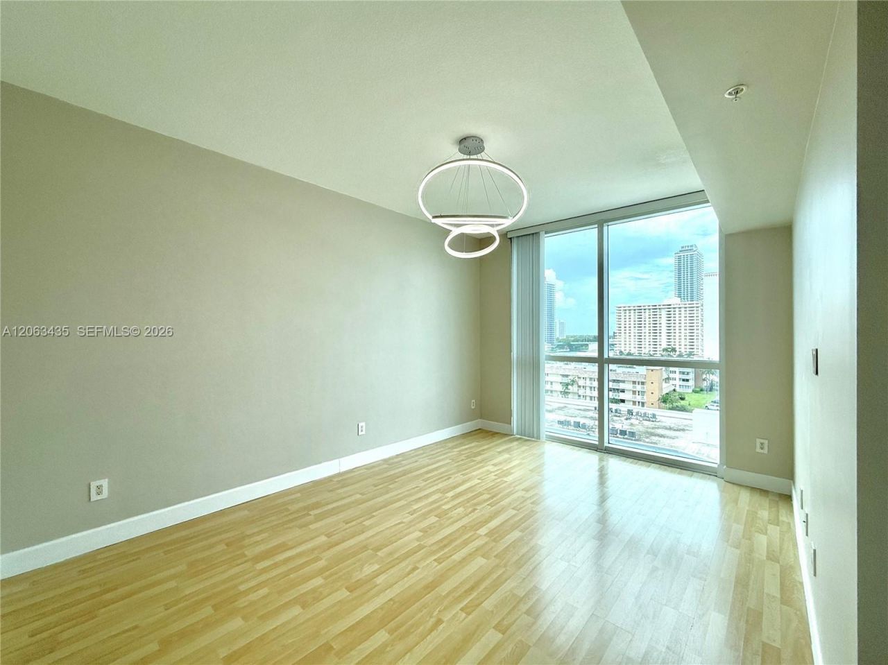 1945 S Ocean Dr, Unit 710, Hallandale Beach, FL 33009 Photo
