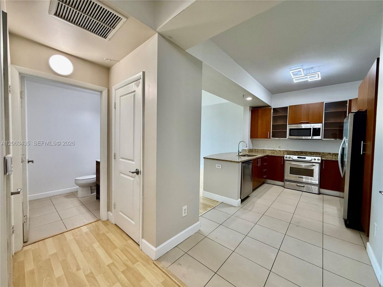 1945 S Ocean Dr, Unit 710, Hallandale Beach, FL 33009 Photo