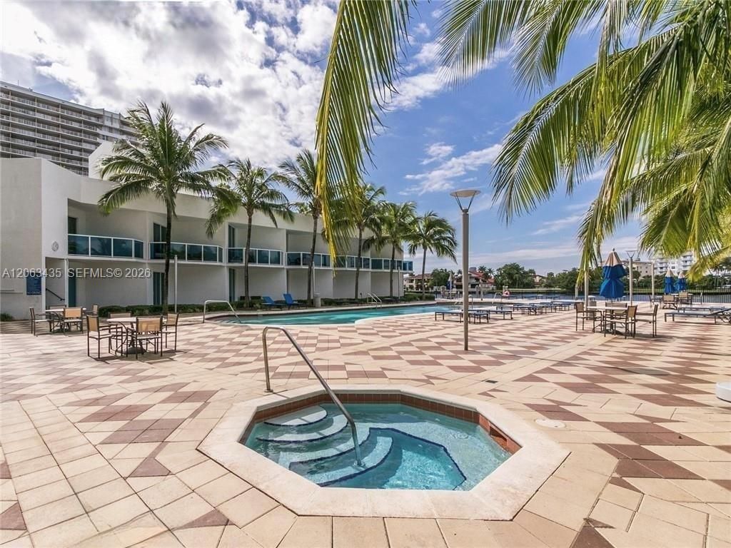 1945 S Ocean Dr, Unit 710, Hallandale Beach, FL 33009 Photo