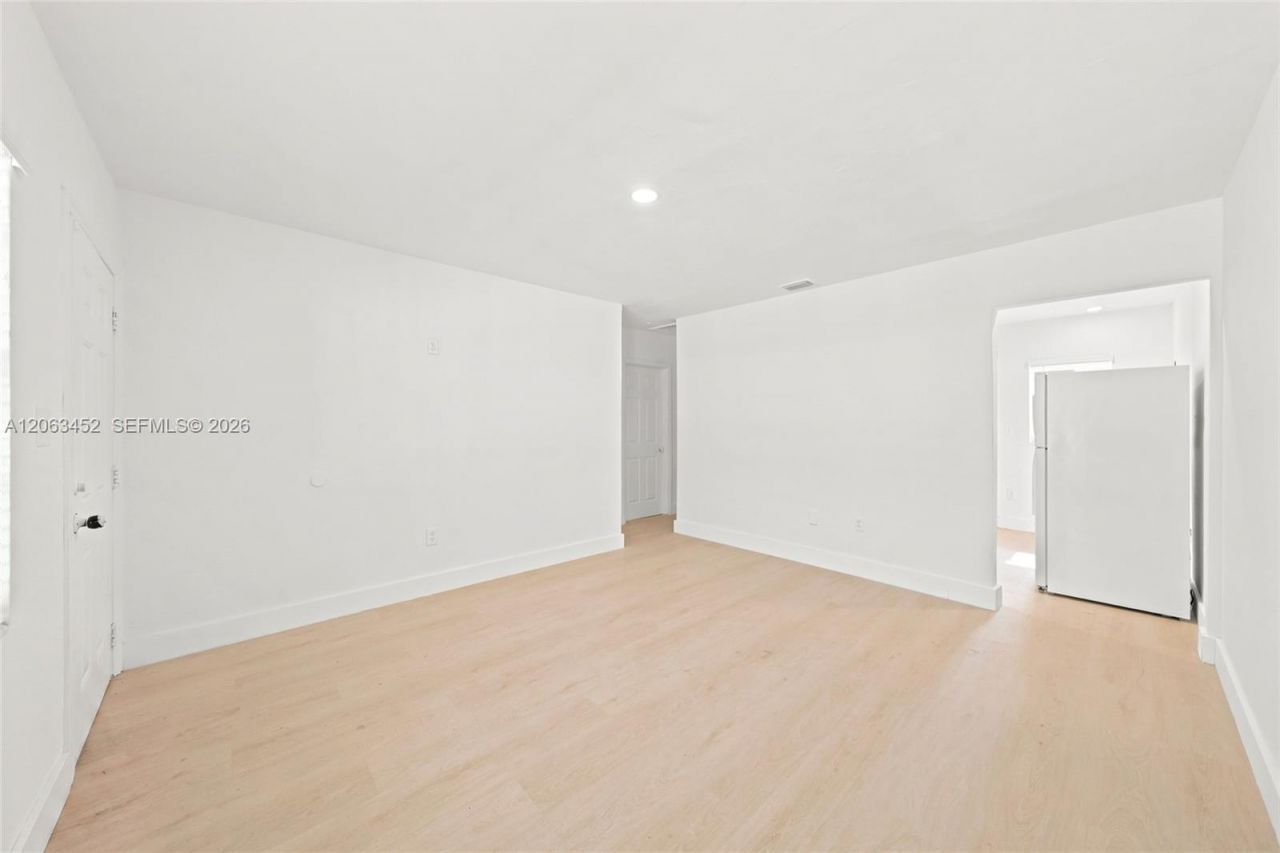 1172 NW 64th St, Unit 1172, Miami, FL 33150 Photo